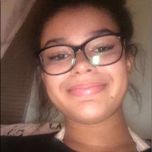 Meet your Posher, Kaylee